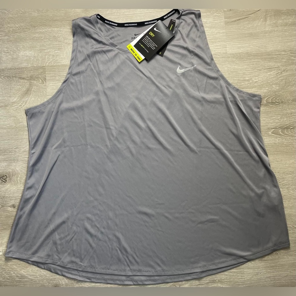 Nike Women’s Plus Tank